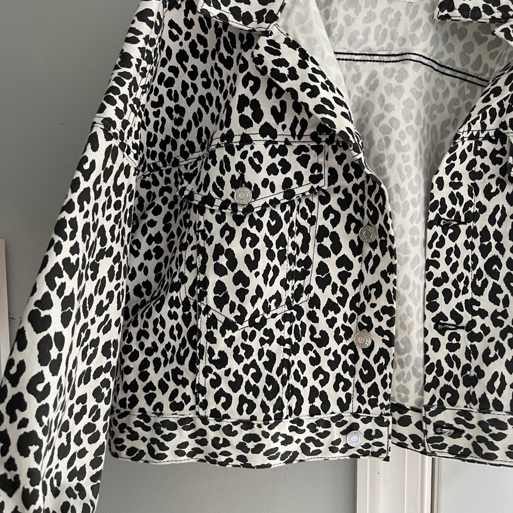 Cheetah jacket - Picture 3 of 4